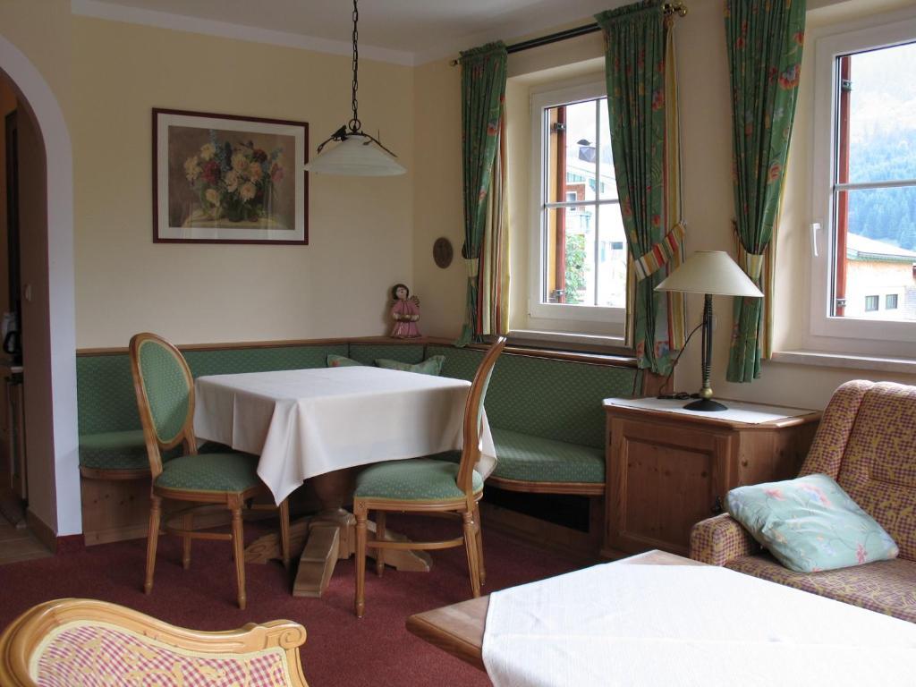 Triendlhof Hotel Zöblen Szoba fotó